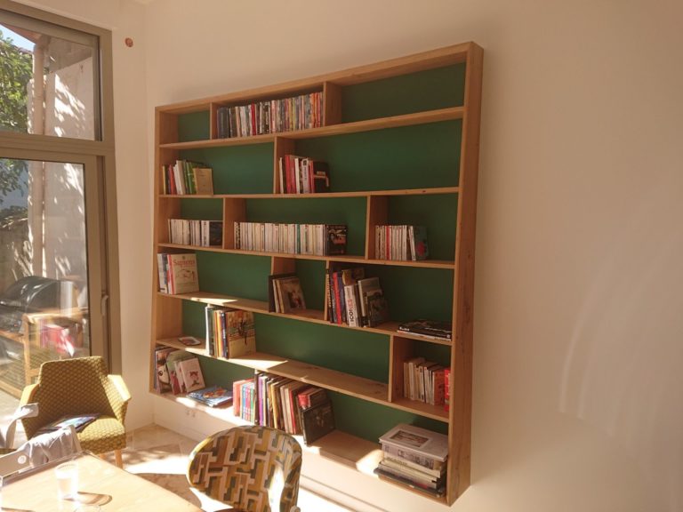 La Boissellerie du Pilat – bibliothèque en chêne et valchromat